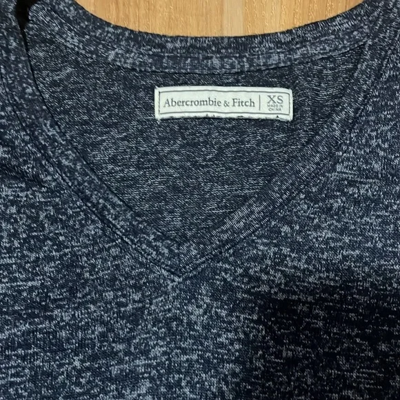 Abercrombie & Fitch Navy Fitted Long Sleeve - Picture 3 of 4